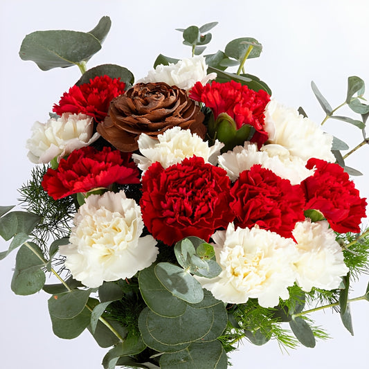 Linea Carnation – Çizgili Cam Vazoda Kırmızı Beyaz Karanfiller