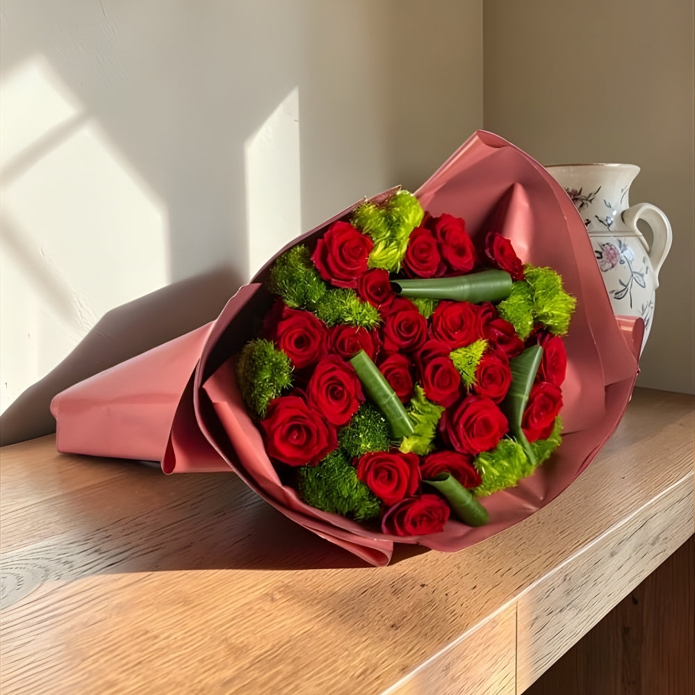Rouge Chapter – Somon Bukette 21 Kırmızı Gül ve Yeşil Aspidistra