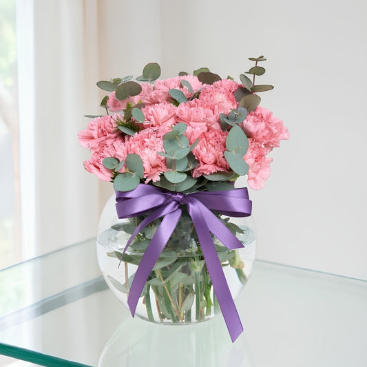Rose Aquarium – Cam Akvaryumda Pembe Karanfiller