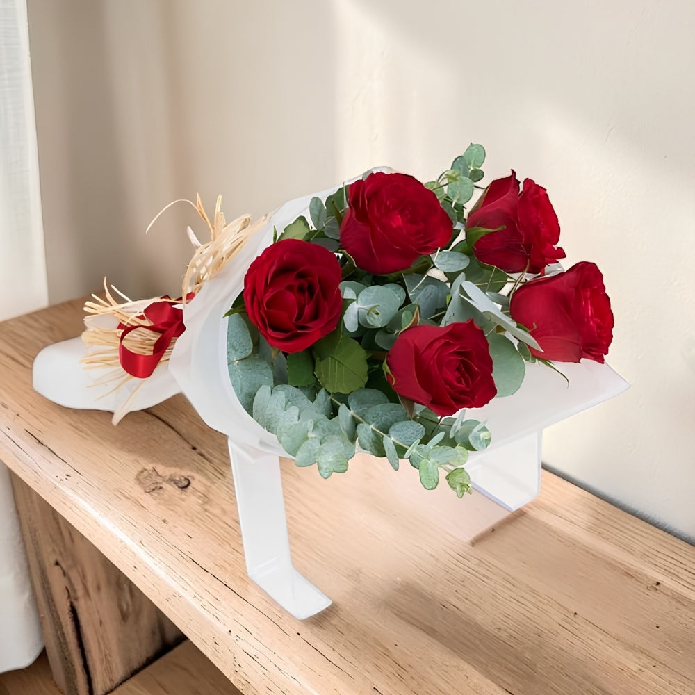 Scarlet Five – 5'li Kırmızı Gül Buketi