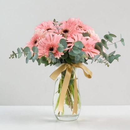 Pink Crystal Glow – Kristal Cam Vazoda Pembe Gerberalar